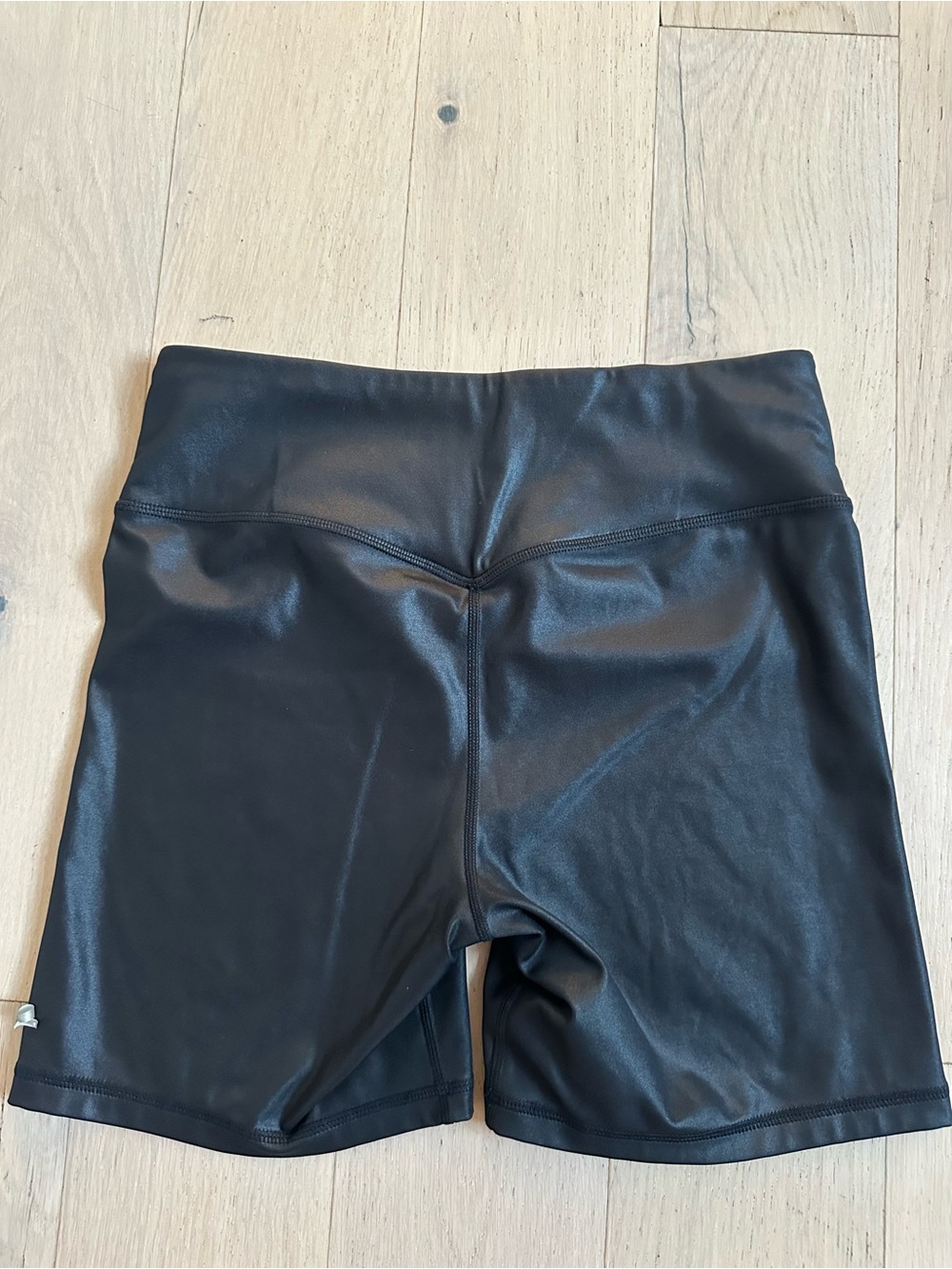 Fabletics Shorts - Picture 2 of 3